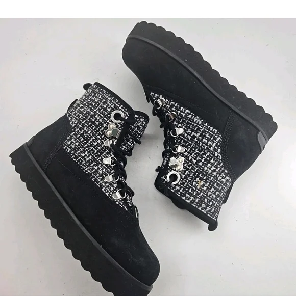 LARROUDE Vail Flat Lace up Boots Size 6.5 Black Suede Tweed NWOB NEW $415
